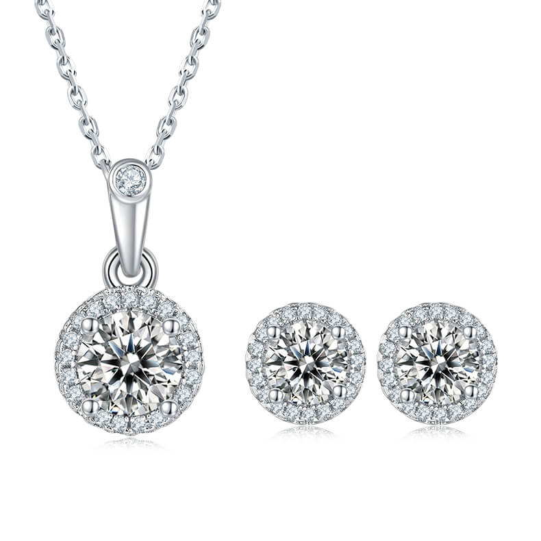 Round cut Halo Moissanite pendant necklace