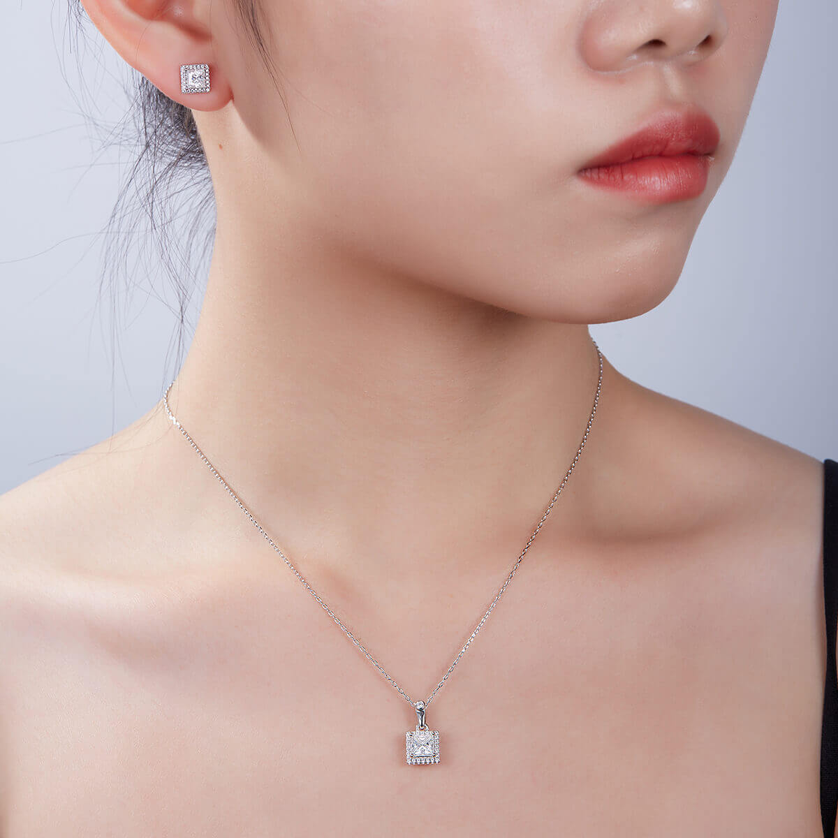 Princess cut Halo Moissanite earrings stud