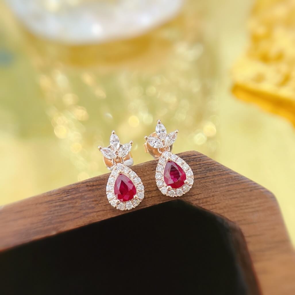 Three-leaf clover design pear cut lab grown ruby earrings stud