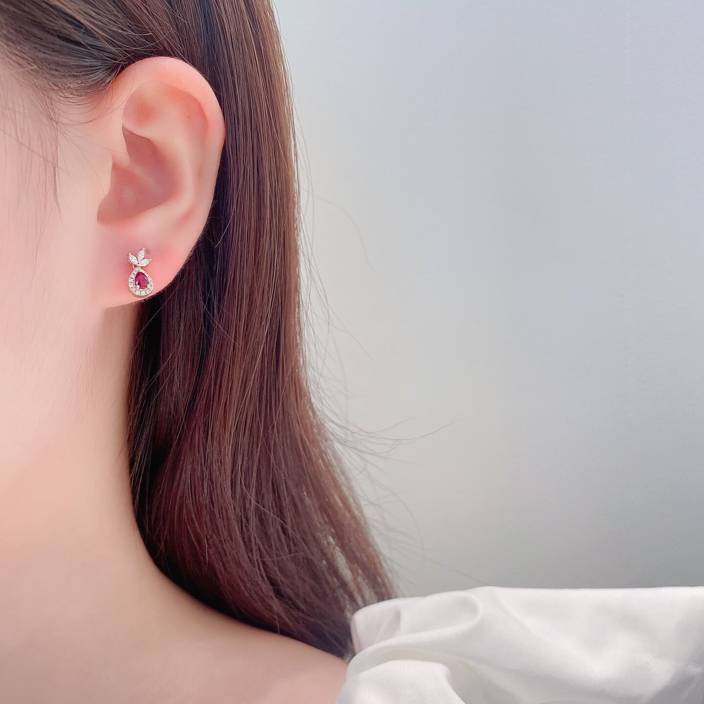 Three-leaf clover design pear cut lab grown ruby earrings stud