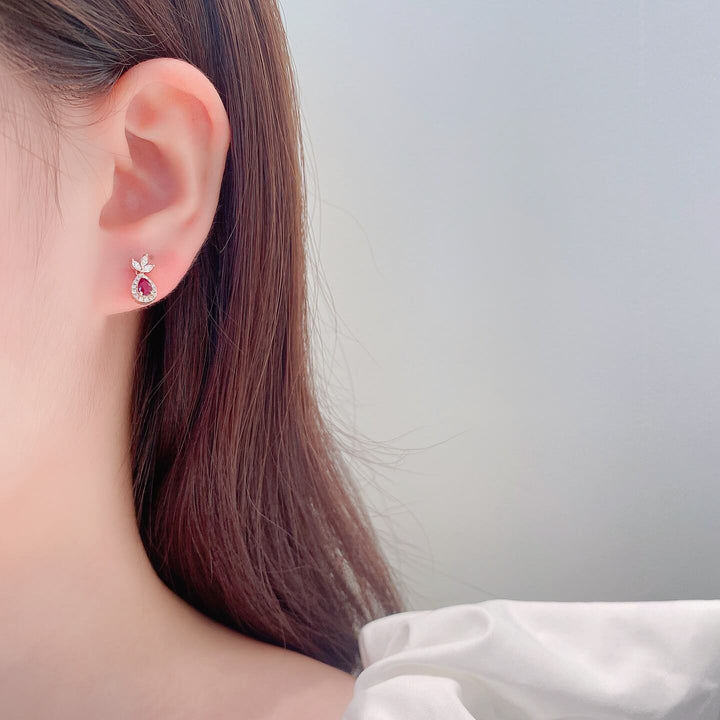 Three-leaf clover design pear cut lab grown ruby earrings stud