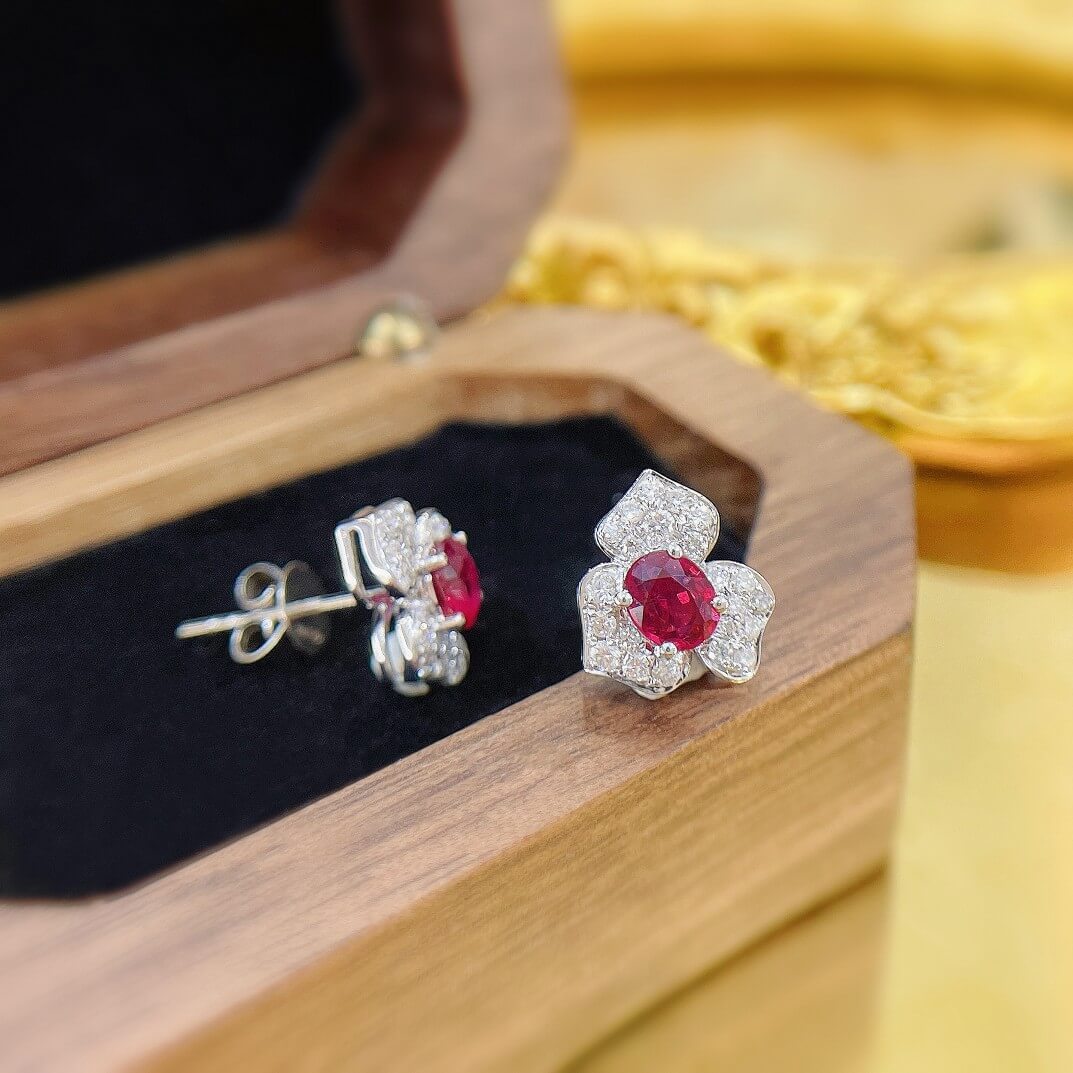 Three-petal flower oval cut lab grown ruby earrings stud