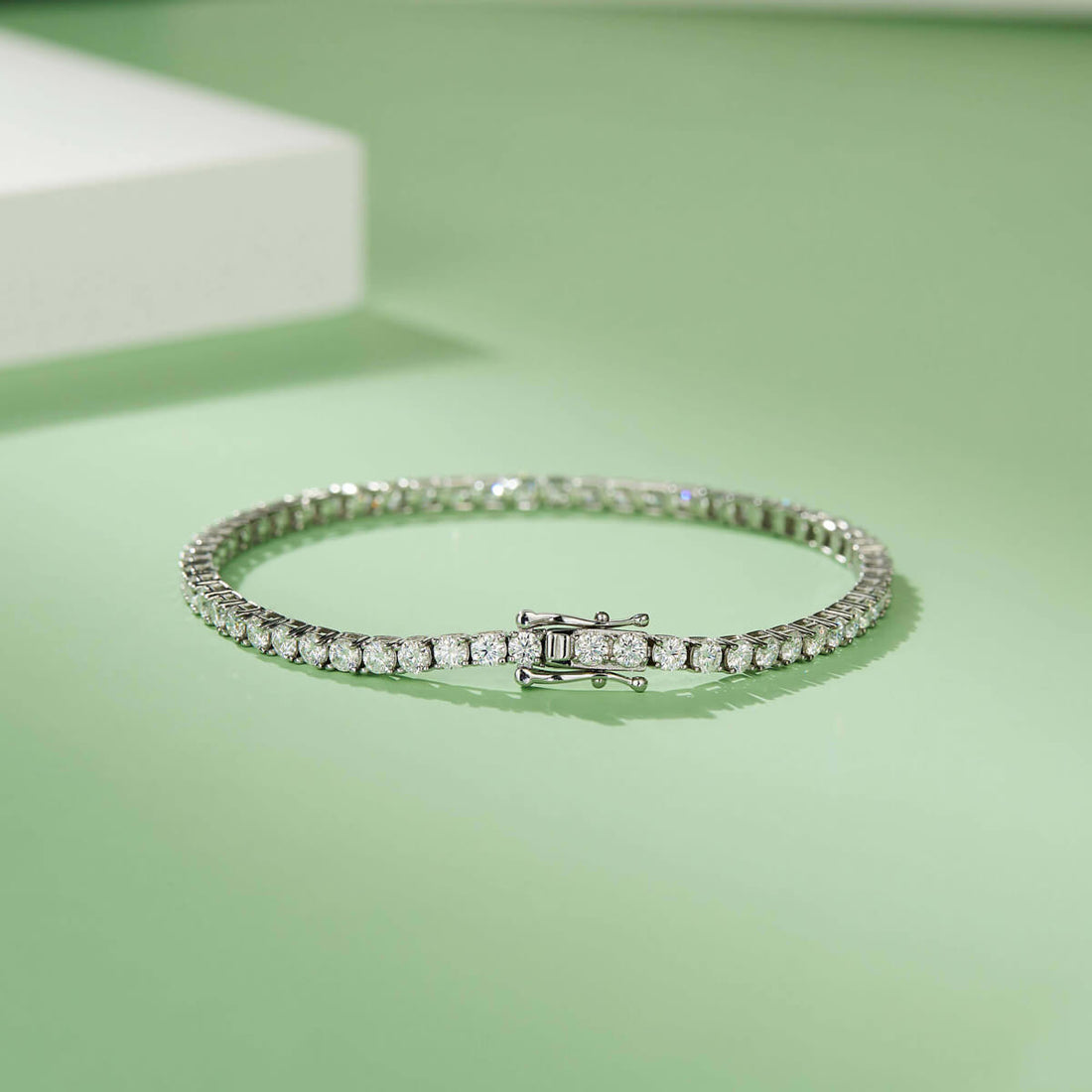 Classic 4 prongs round cut Moissanite tennis bracelet