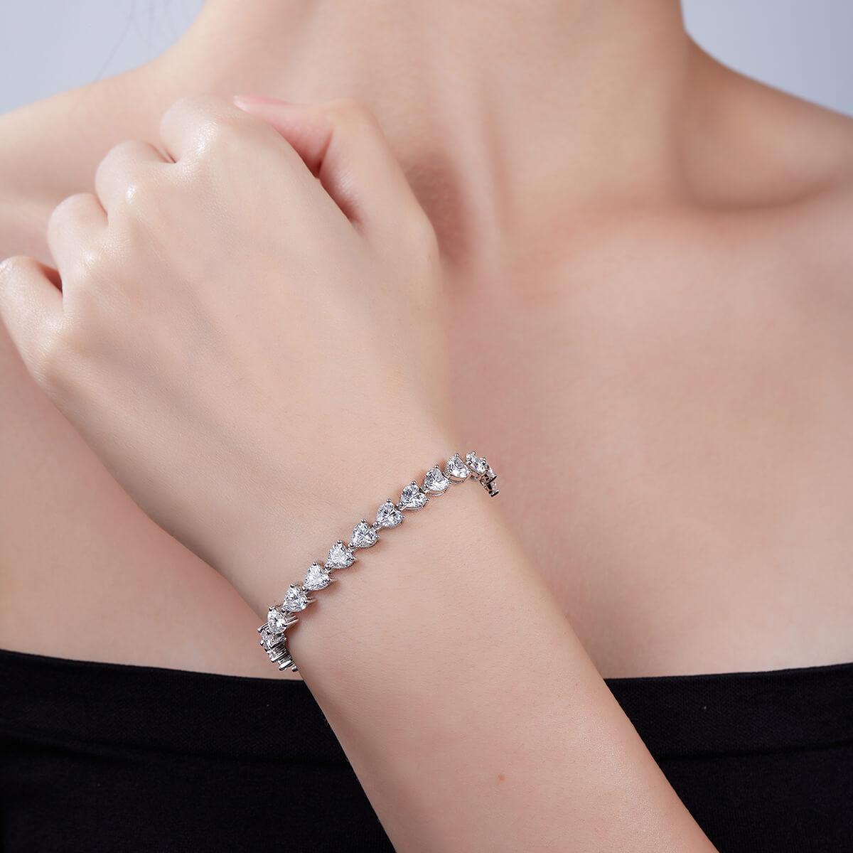 Heart cut Moissanite tennis bracelet