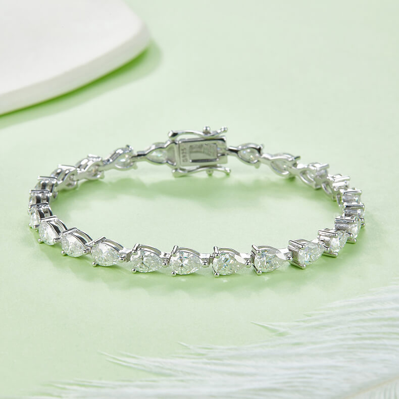 Pear cut Moissanite tennis bracelet
