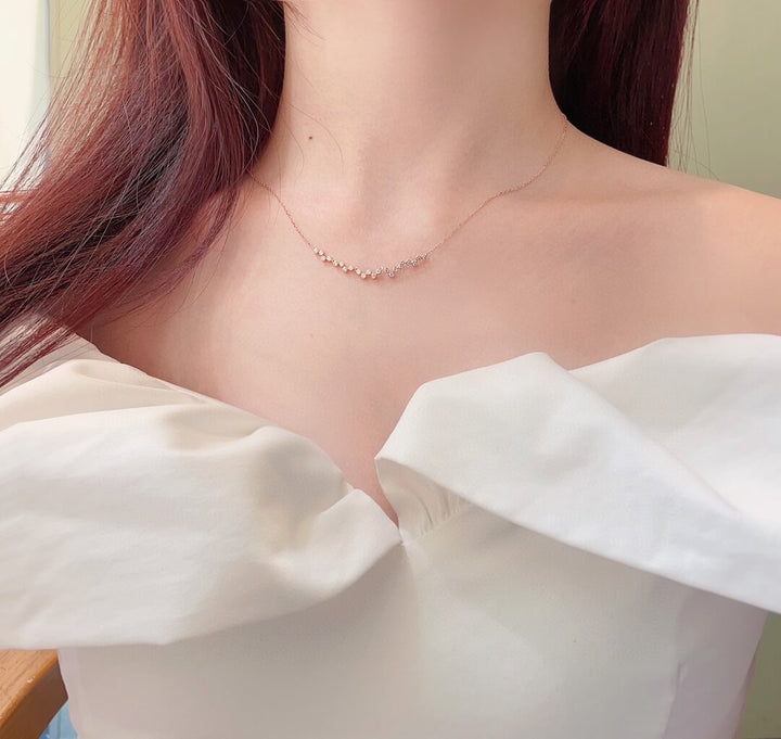 Small bubbles lab grown diamond pendant necklace