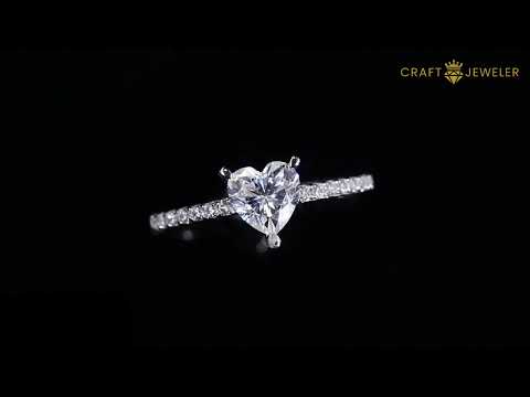 Anello di fidanzamento con solitario Moissanite taglio cuore mezzo pavé