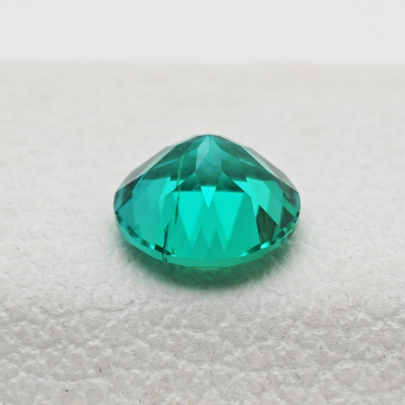 Round Brilliant Cut Lab Grown Emerald