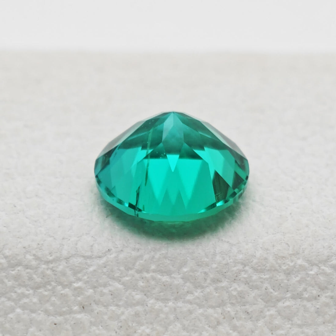 Round Brilliant Cut Lab Grown Emerald