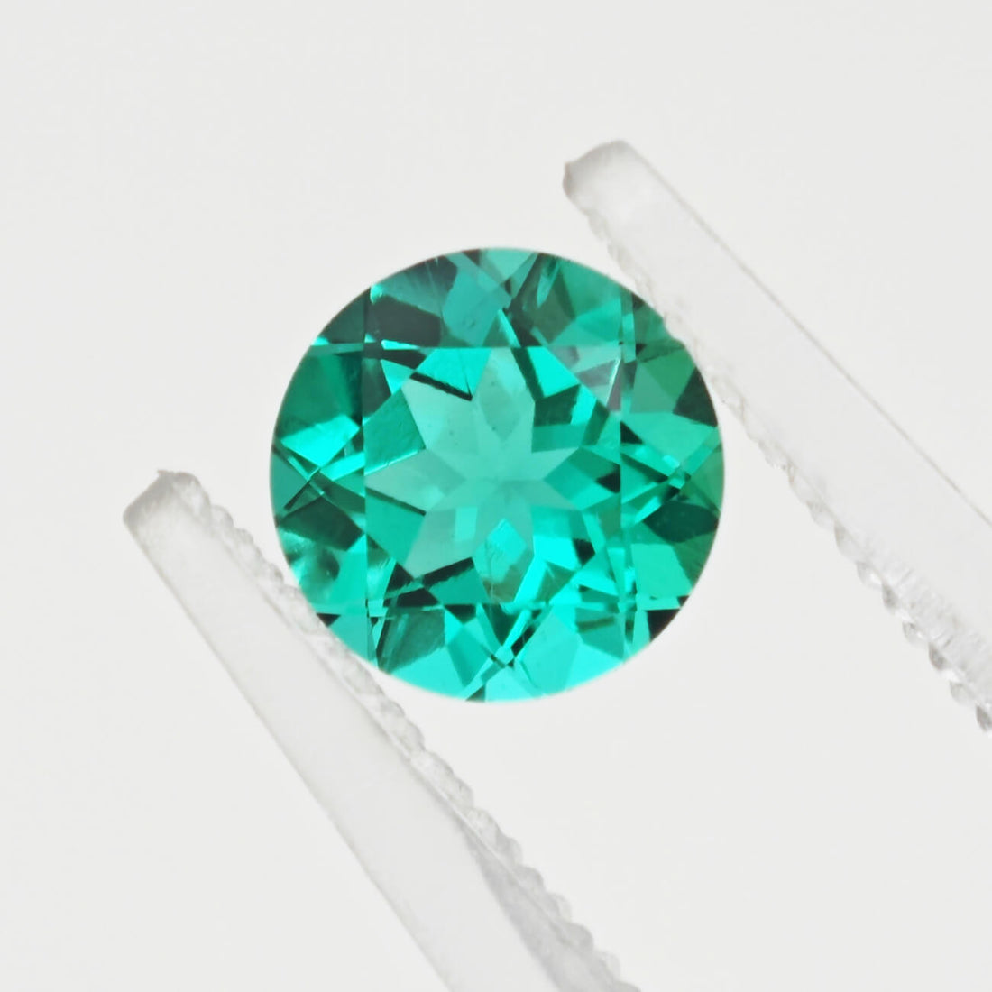 Round Brilliant Cut Lab Grown Emerald